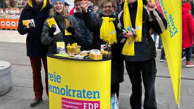 Team FDP Fuhlsbüttel-Langenhorn mit Der Hamburger 